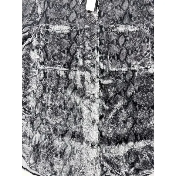 Pilcro Anthropologie Snakeskin Print Button Down Shirt NWT Sz L Oversized - Picture 5 of 7